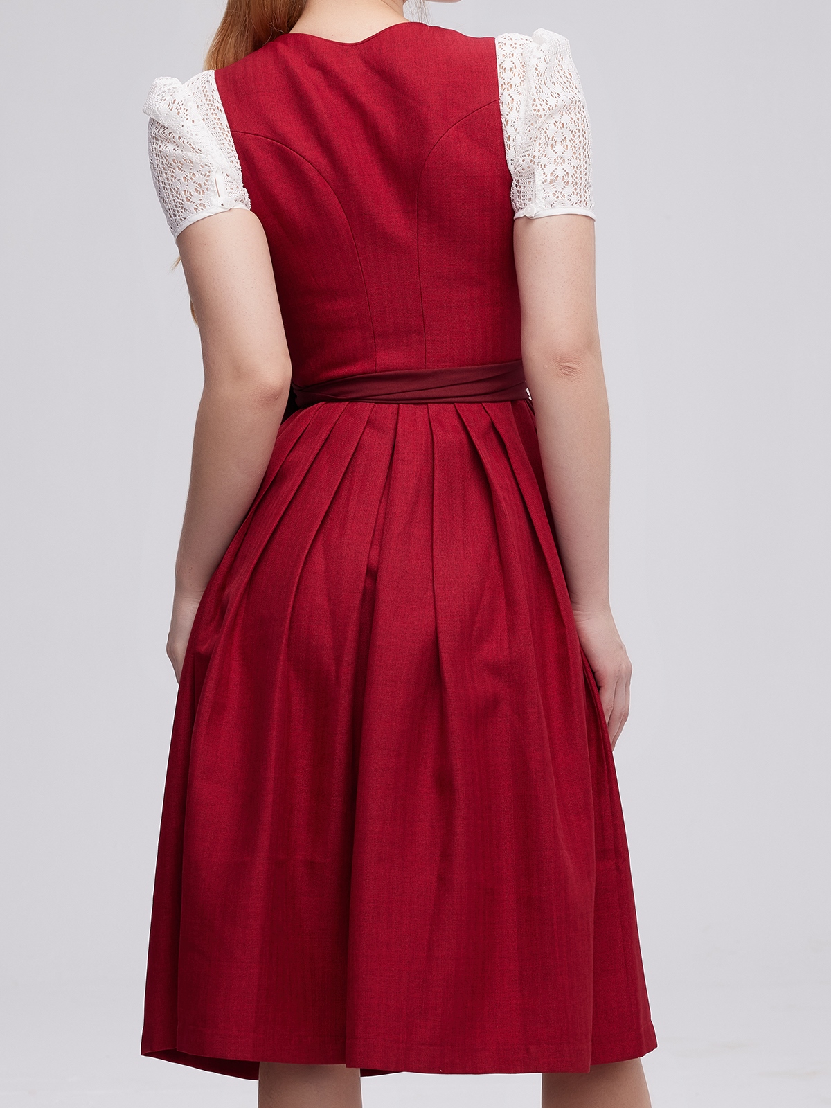 Elegantes rotes Schürzen Dirndl