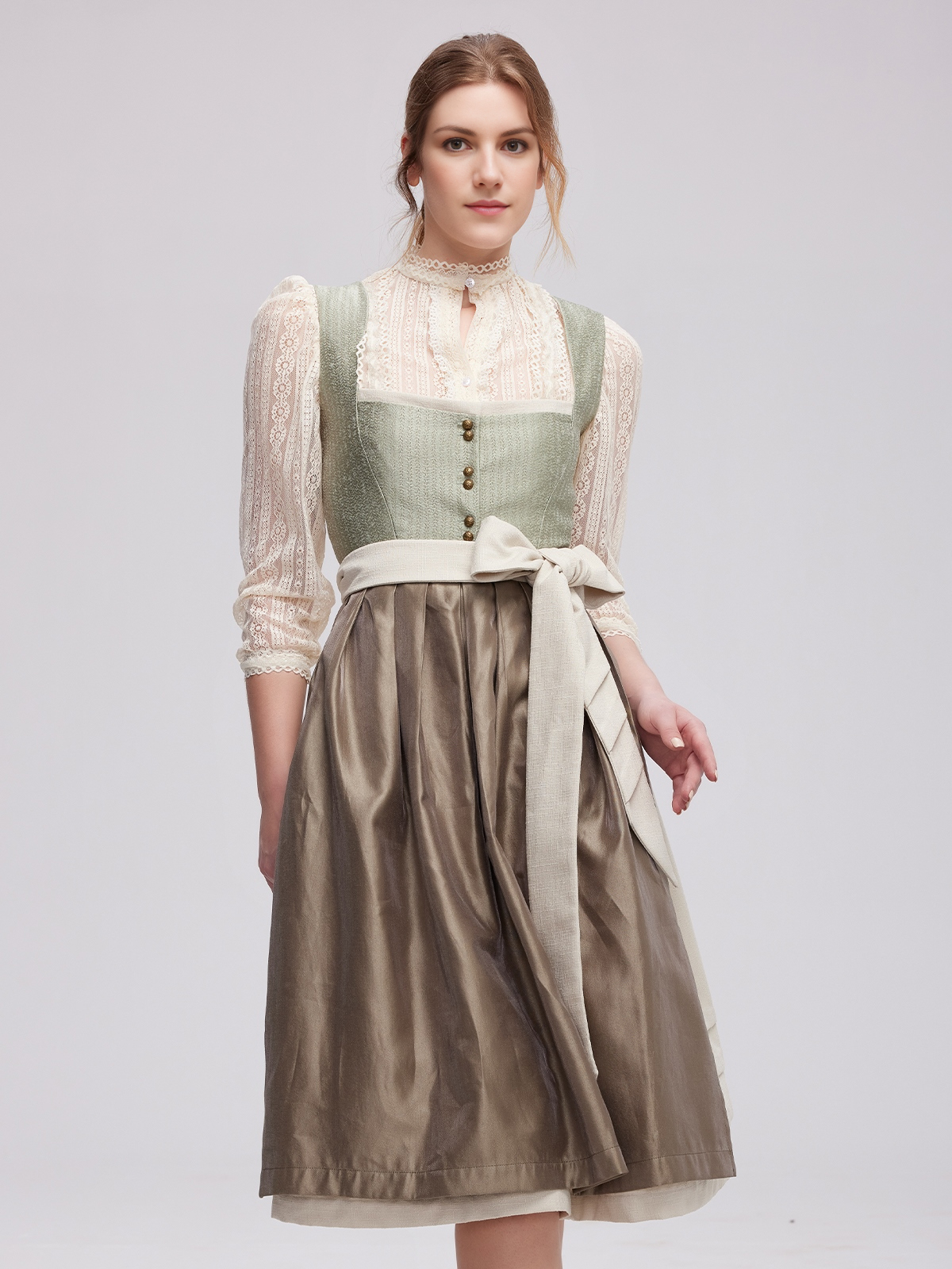 Dirndl in Rosa – Elegant und günstig