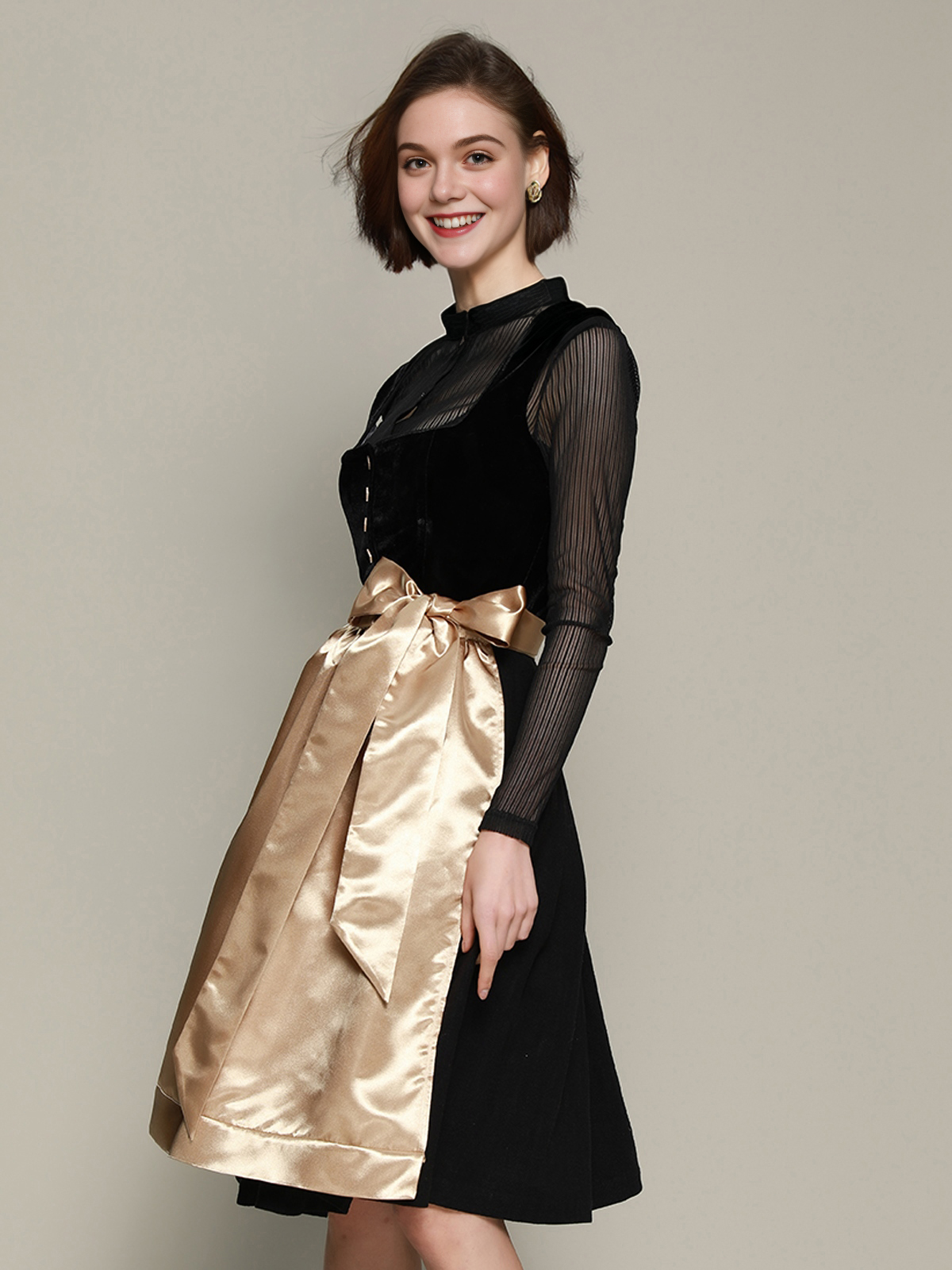 Dirndl in eleganter schwarzer Variante