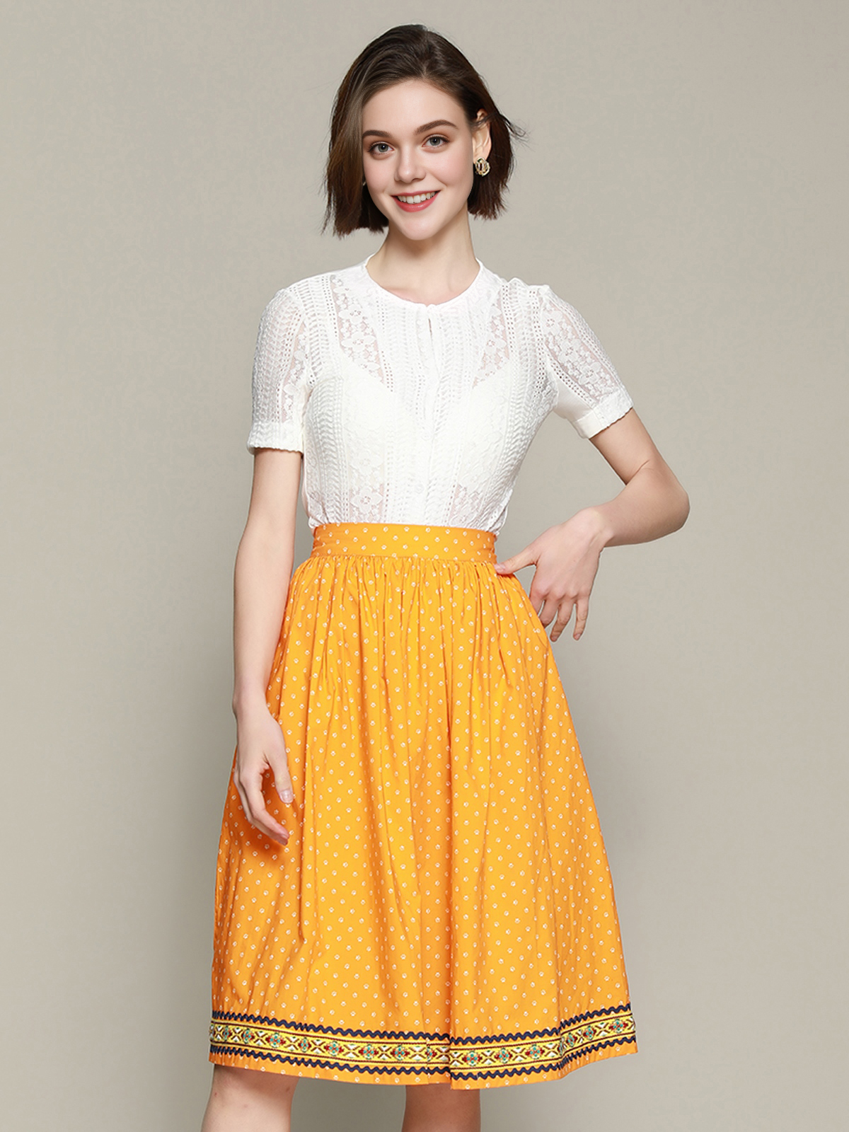 Stylisches Mini Dirndl mit modernem Schnitt