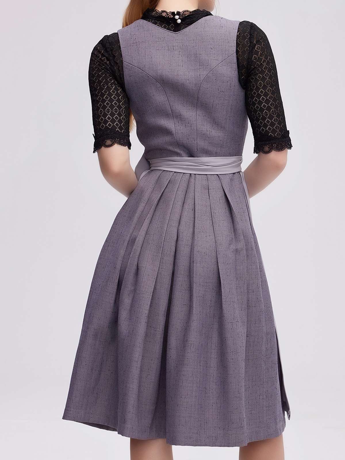 Elegantes Dirndl Schwarz mit grauer Schürze