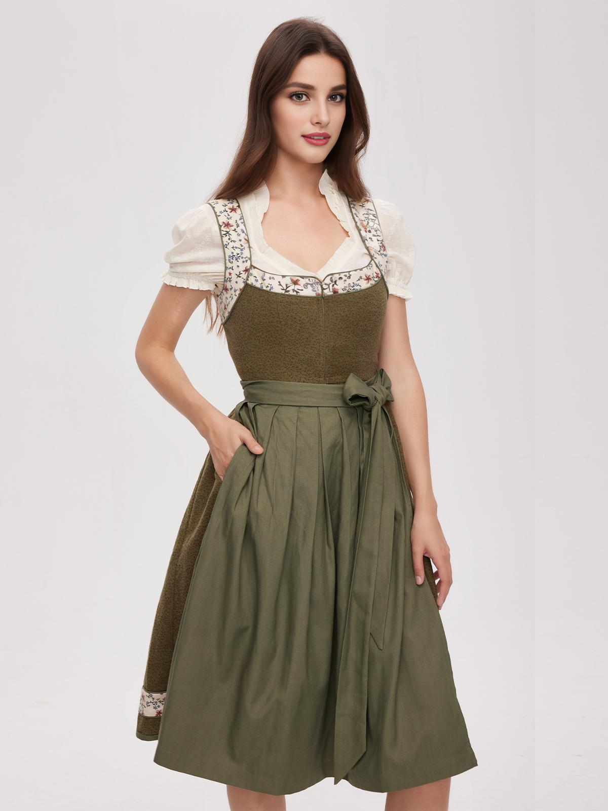 Dirndl Schwarz Hochgeschlossen