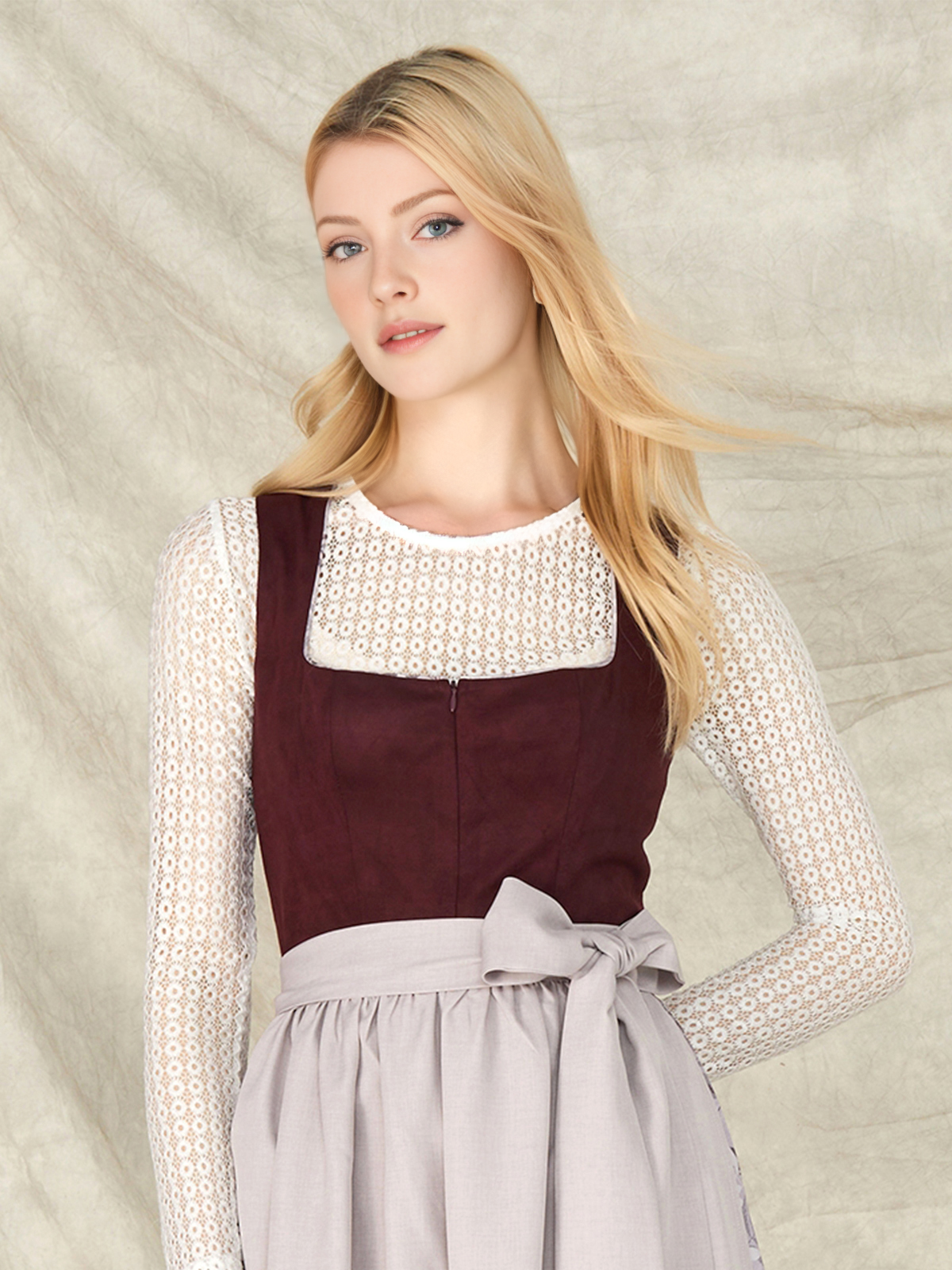 Modernes lila Dirndl mit eleganter Silhouette