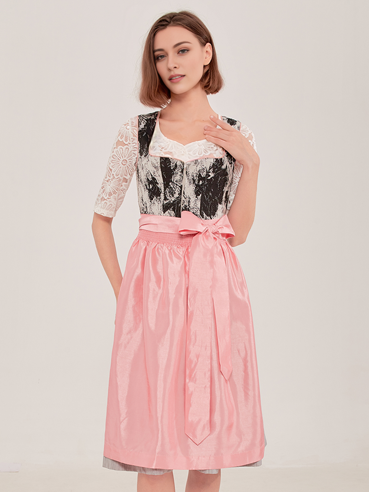 Dirndl Blau Samt – Eleganz in Perfektion