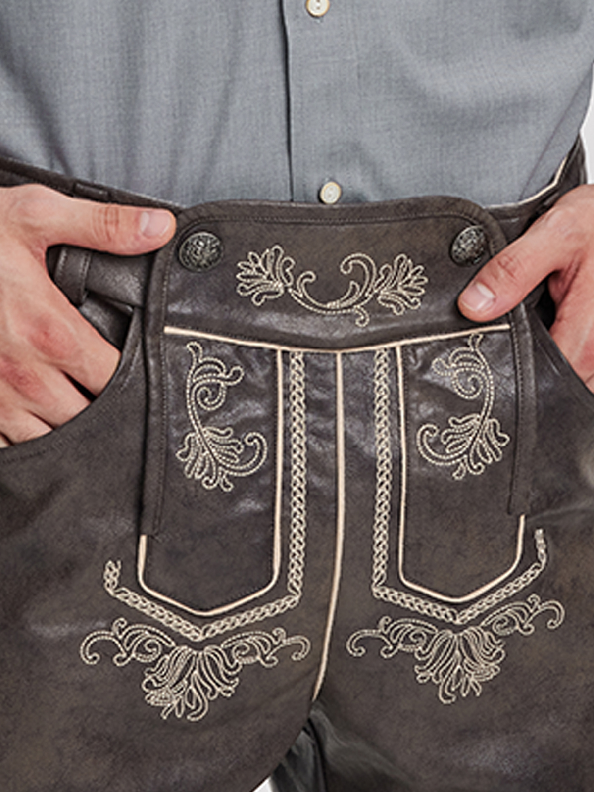 Midi Dirndl in Grau – stilvoll und vielseitig
