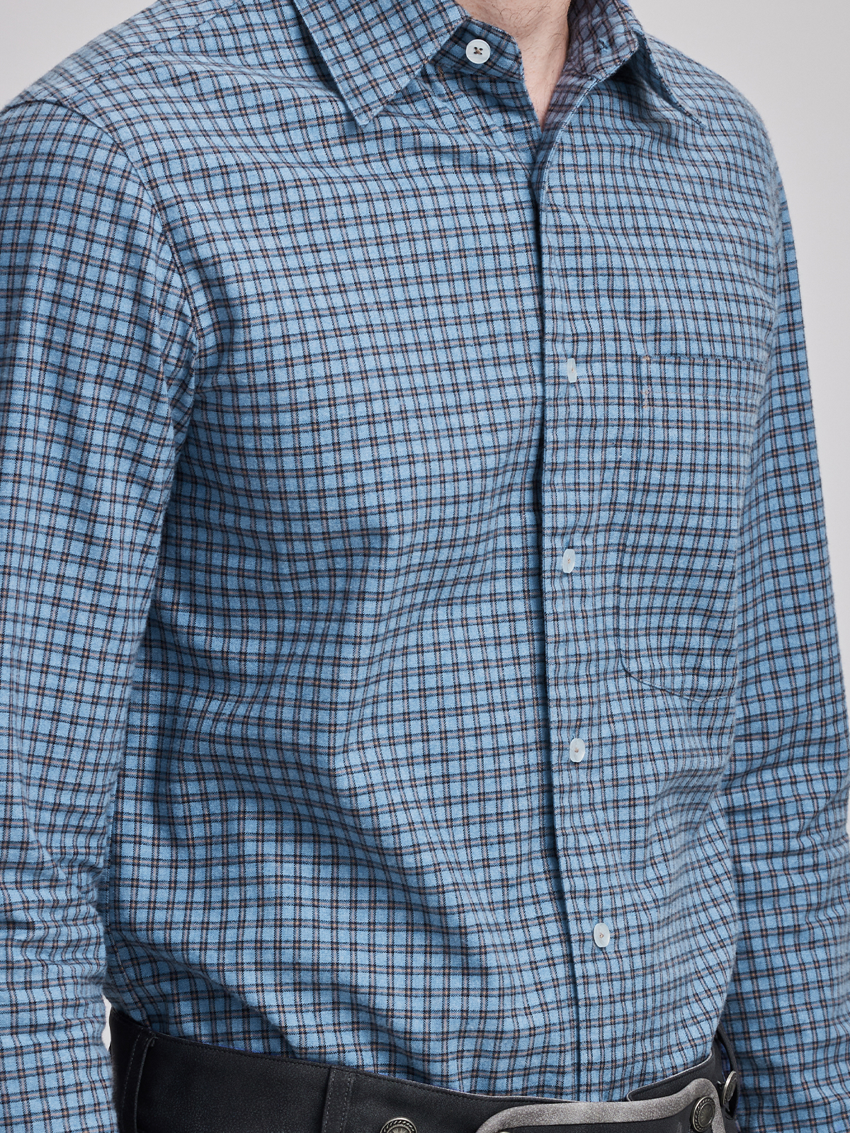 Moderne Dirndlbluse in Blau