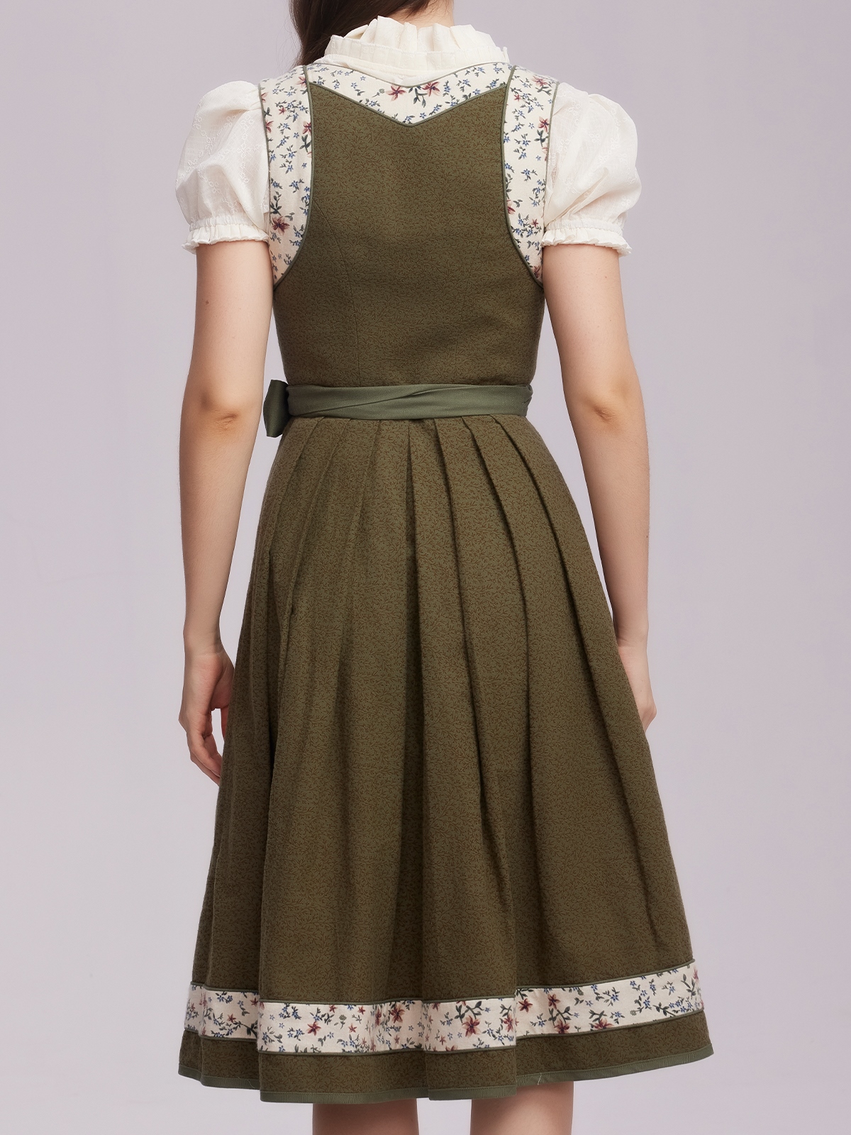 Dirndl Sale Midi in Grün