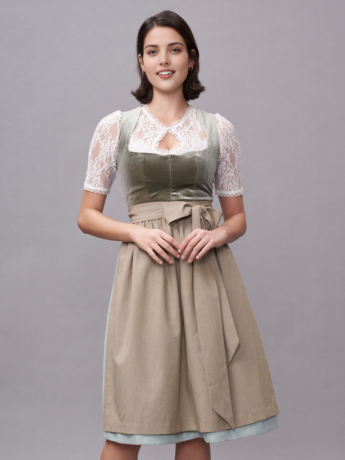 Klassische braune Lederhose mit grünen Details