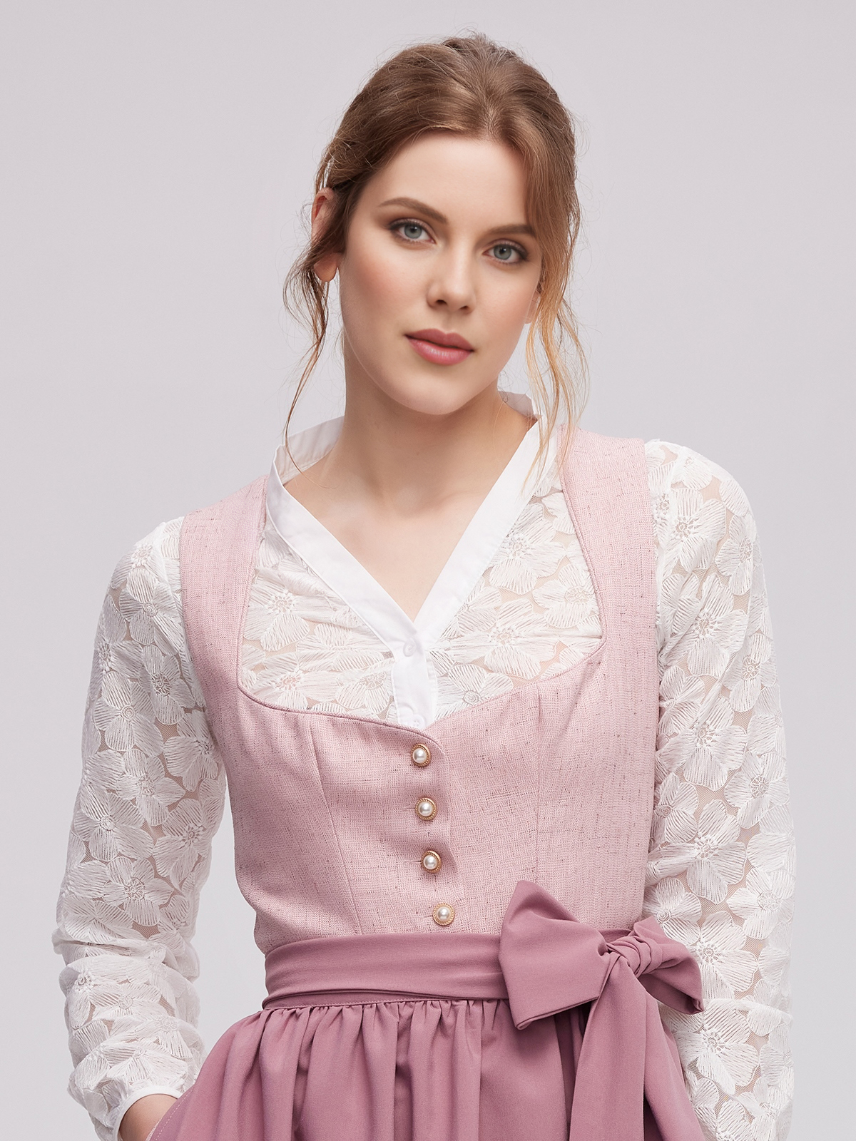 Langärmlige Dirndlbluse in Rosa