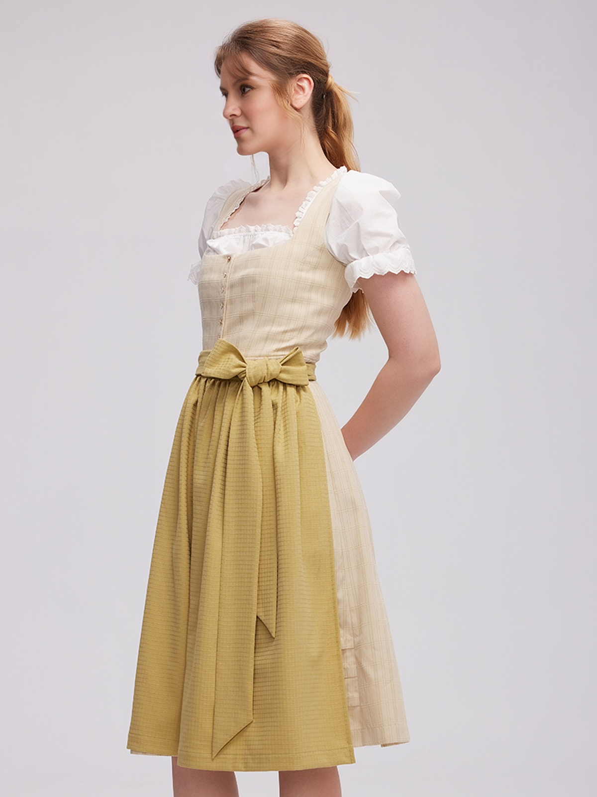 Rotes Samt Dirndl