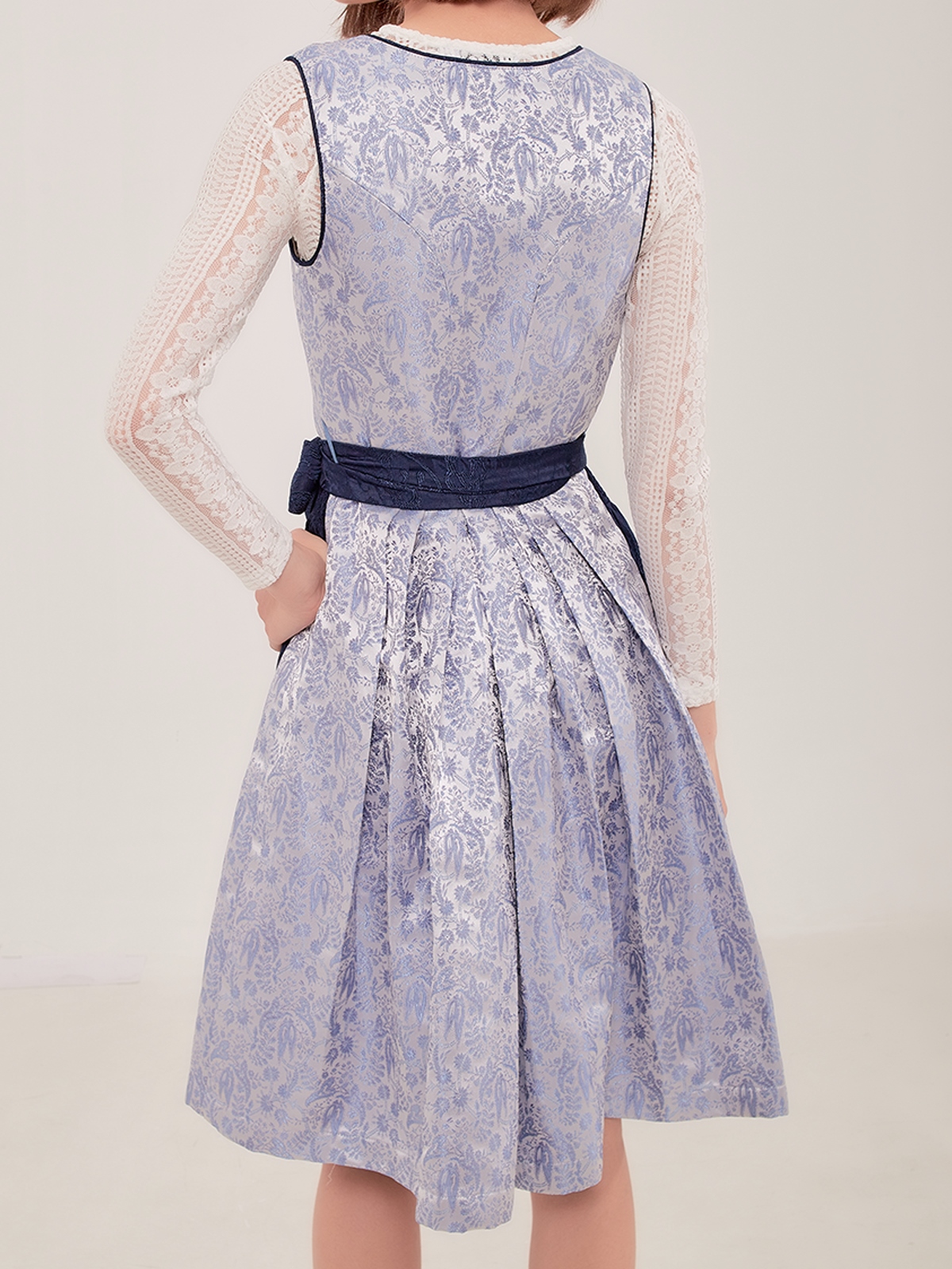 Stylisches blaues Herrenhemd