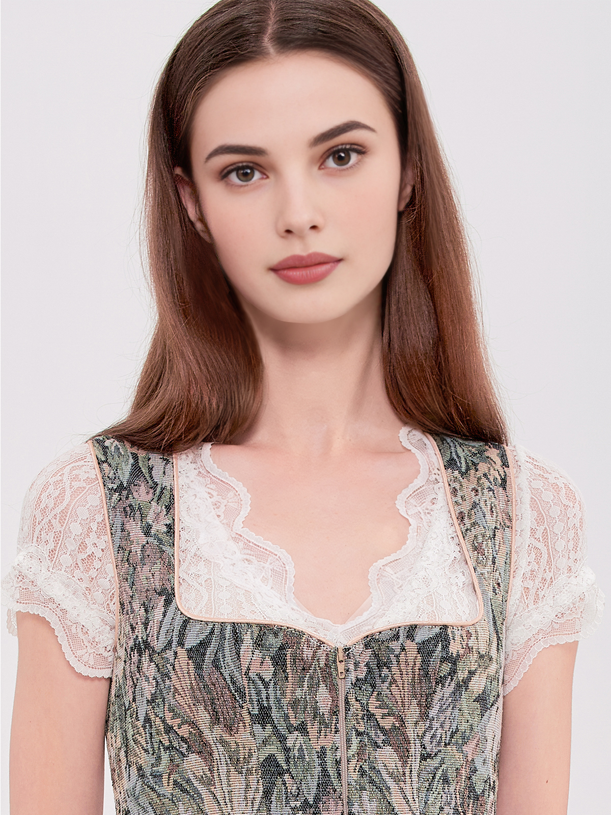 Dirndl hellgrün – Eleganz und Tradition vereint