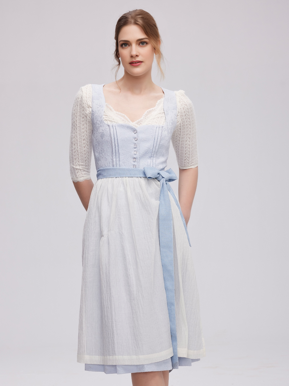 Dirndl Babyblau in eleganter Ausführung