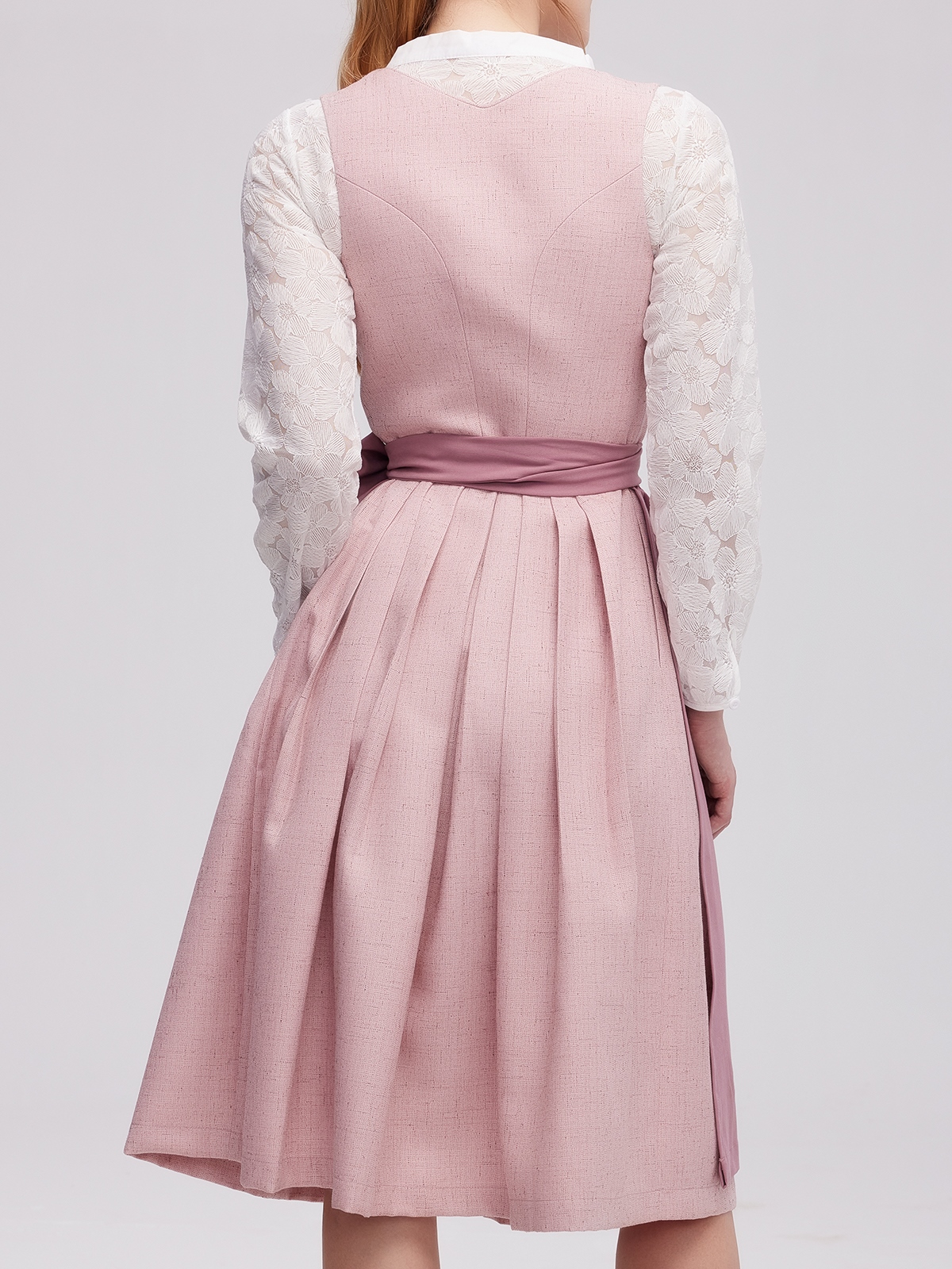 Elegantes rosa Dirndl mit Spitzenbesatz