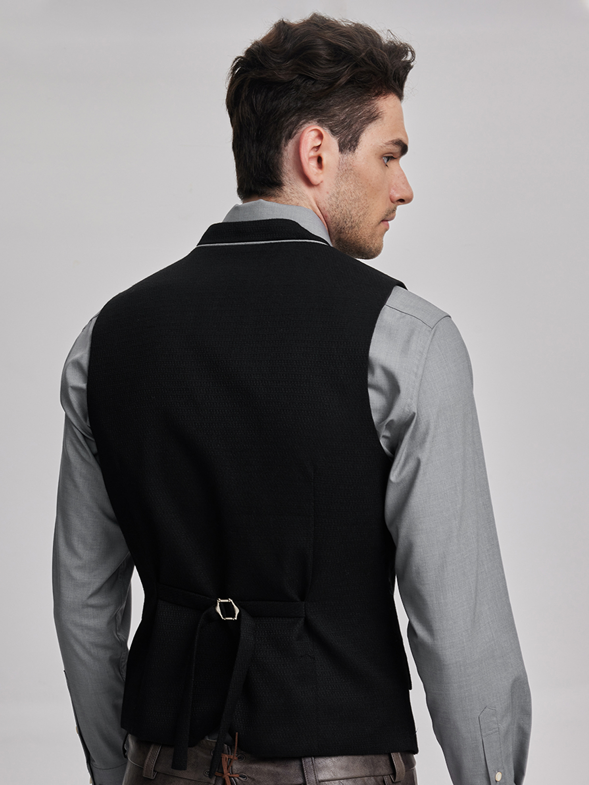 Dirndlbluse in Schwarz – perfekt für Kontraste