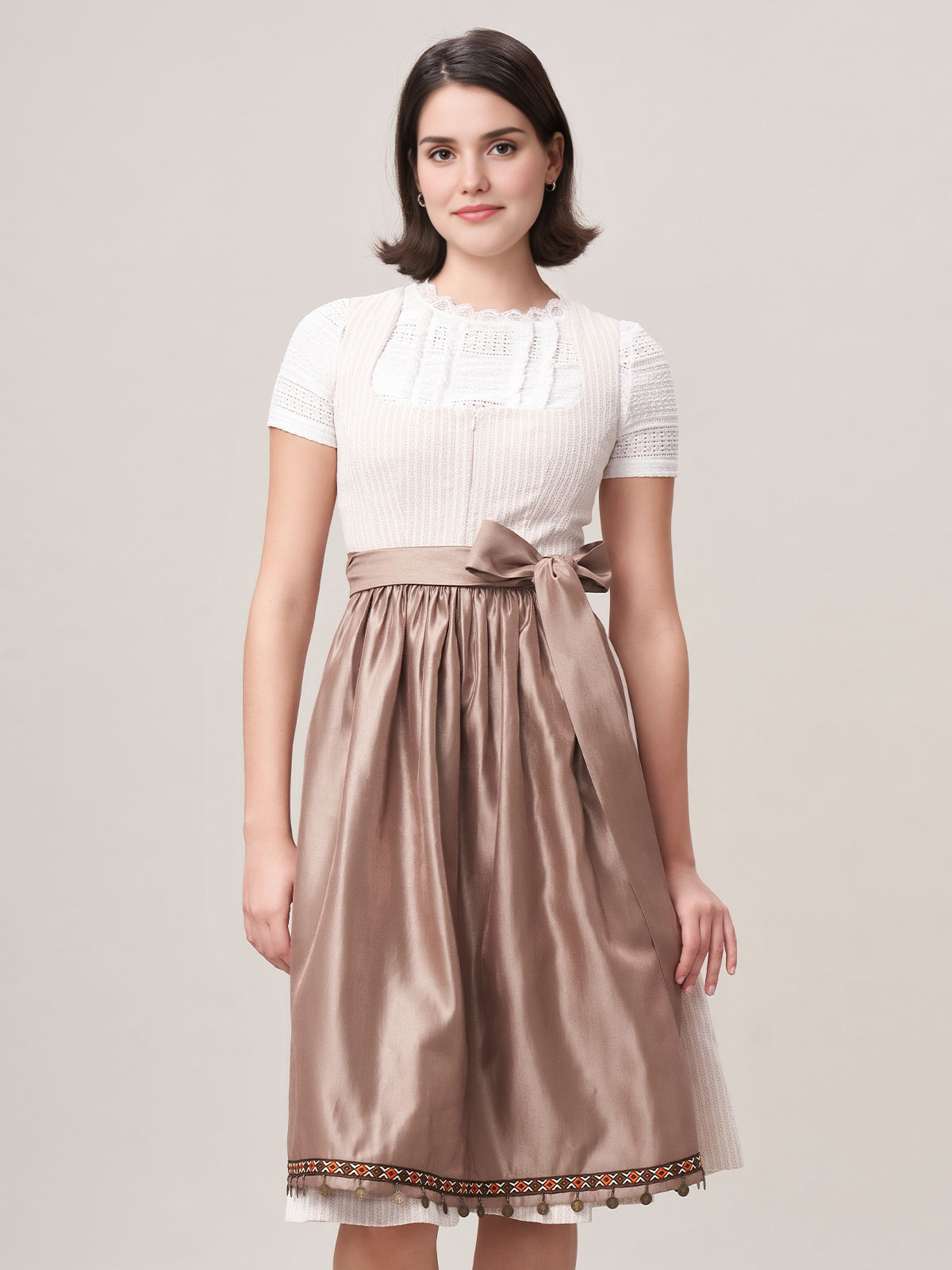 Langärmlige Dirndlbluse in Beige