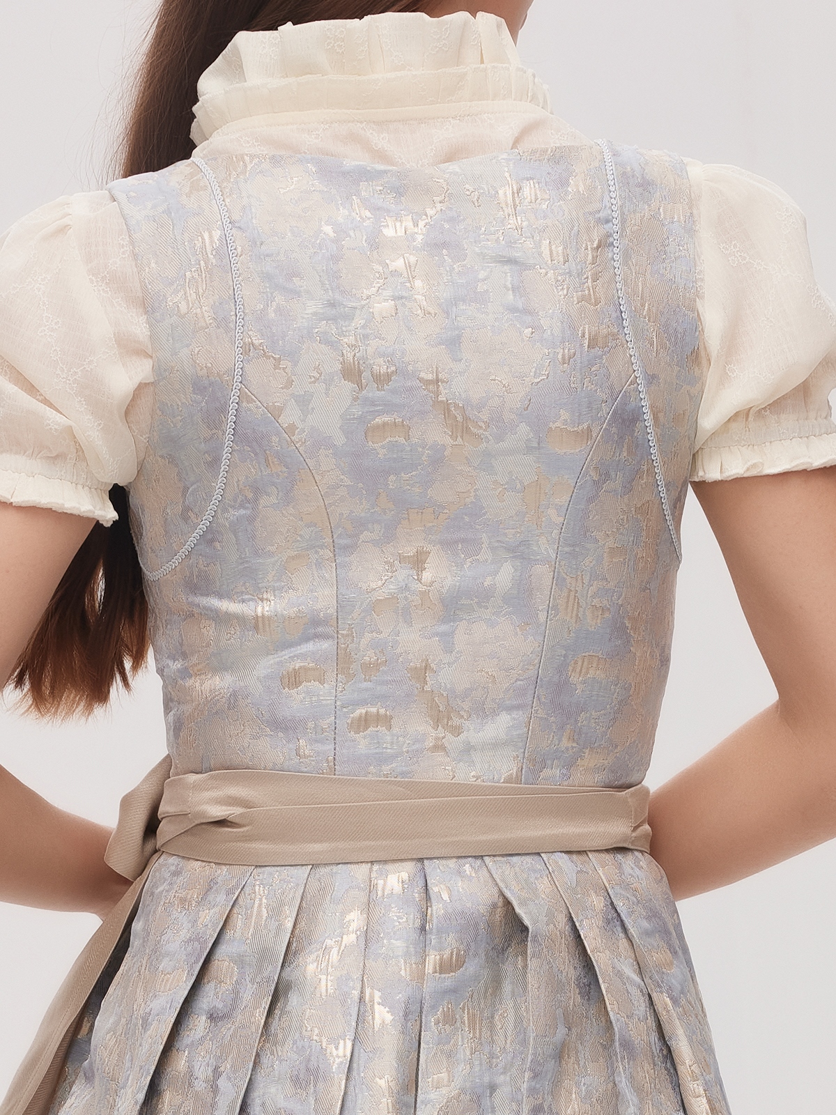 Dirndl mit geradem Ausschnitt in Blau